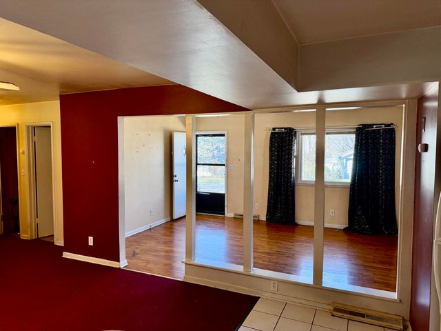 1112 E Dale Street, Springfield, MO 65803