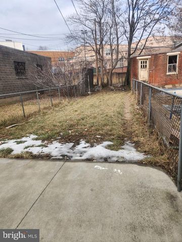 2014 DERRY ST, Harrisburg, PA 17104