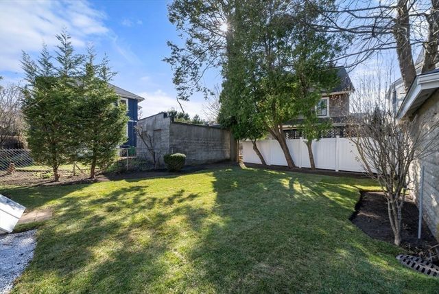 55 Bridges Avenue, Newton, MA 02460