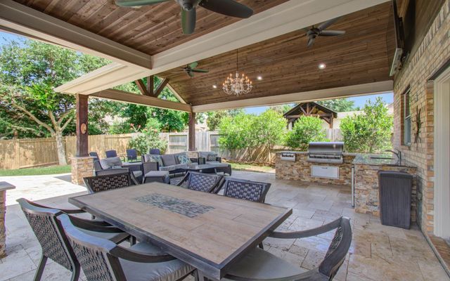 2512 Eagle Post Drive, Conroe, TX 77304