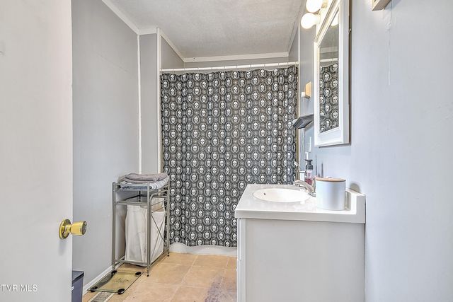 788 Meadow View Road, Bristol, TN 37620