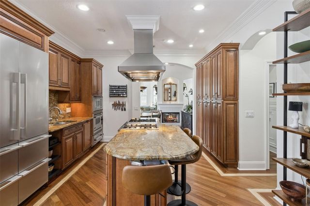 2402 VICTORIA GARDENS LANE, Tampa, FL 33609