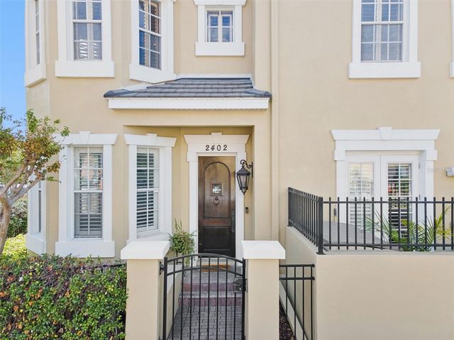 2402 VICTORIA GARDENS LANE, Tampa, FL 33609