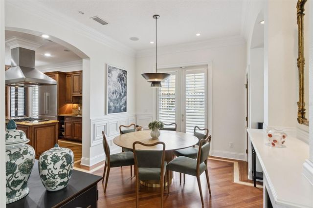2402 VICTORIA GARDENS LANE, Tampa, FL 33609