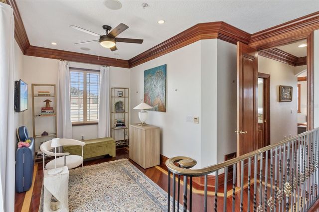 2402 VICTORIA GARDENS LANE, Tampa, FL 33609