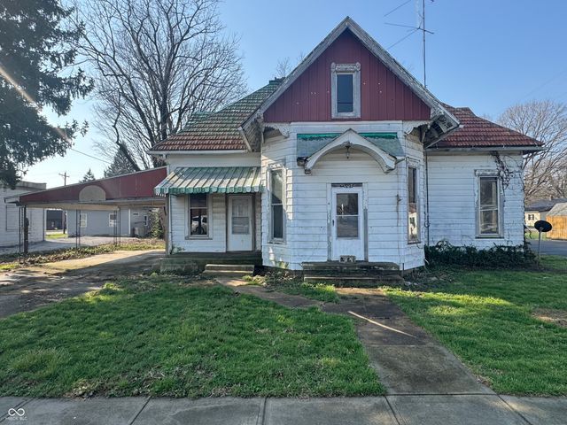 4 W Water Street, Cloverdale, IN 46120