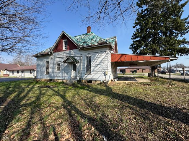 4 W Water Street, Cloverdale, IN 46120