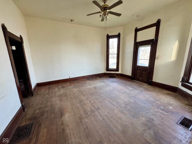 4 W Water Street, Cloverdale, IN 46120