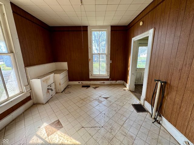 4 W Water Street, Cloverdale, IN 46120