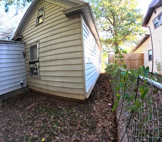 1611 W Atlantic Street, Springfield, MO 65803