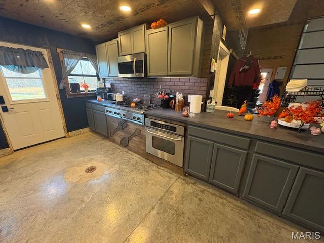 2 Whitetail Ridge Road, Eolia, MO 63344