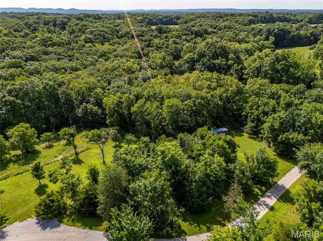 2 Whitetail Ridge Road, Eolia, MO 63344