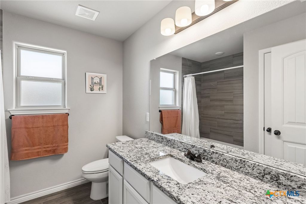 Image 10 of property listing at 3317 James Ridge Drive, Belton, TX 76513