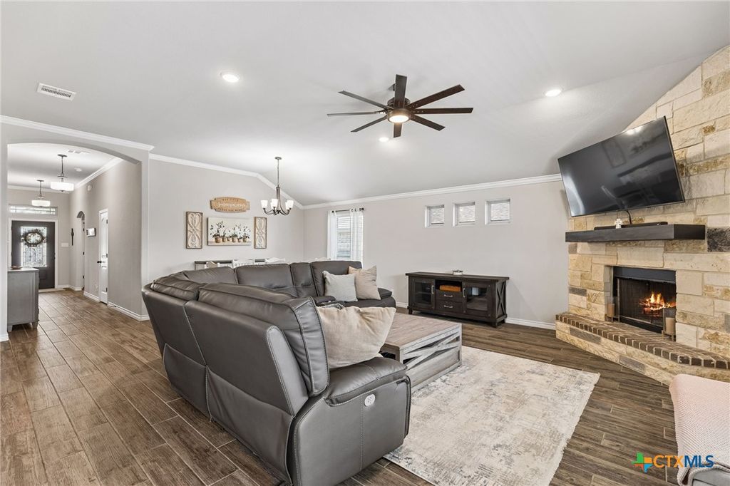 Image 19 of property listing at 3317 James Ridge Drive, Belton, TX 76513