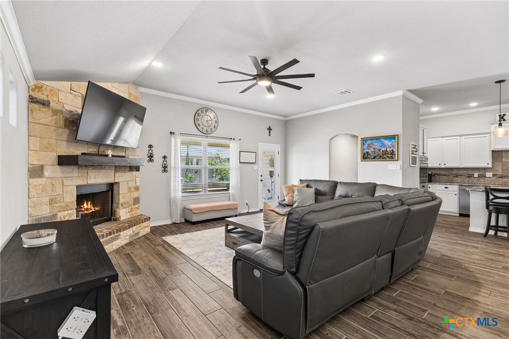 Image 20 of property listing at 3317 James Ridge Drive, Belton, TX 76513