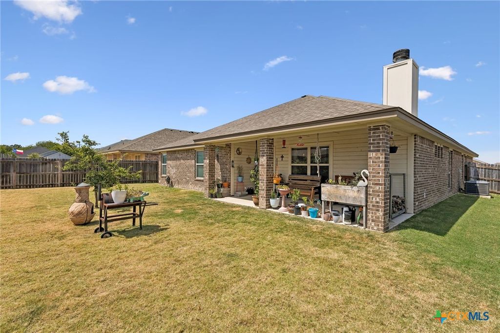 Image 4 of property listing at 3317 James Ridge Drive, Belton, TX 76513