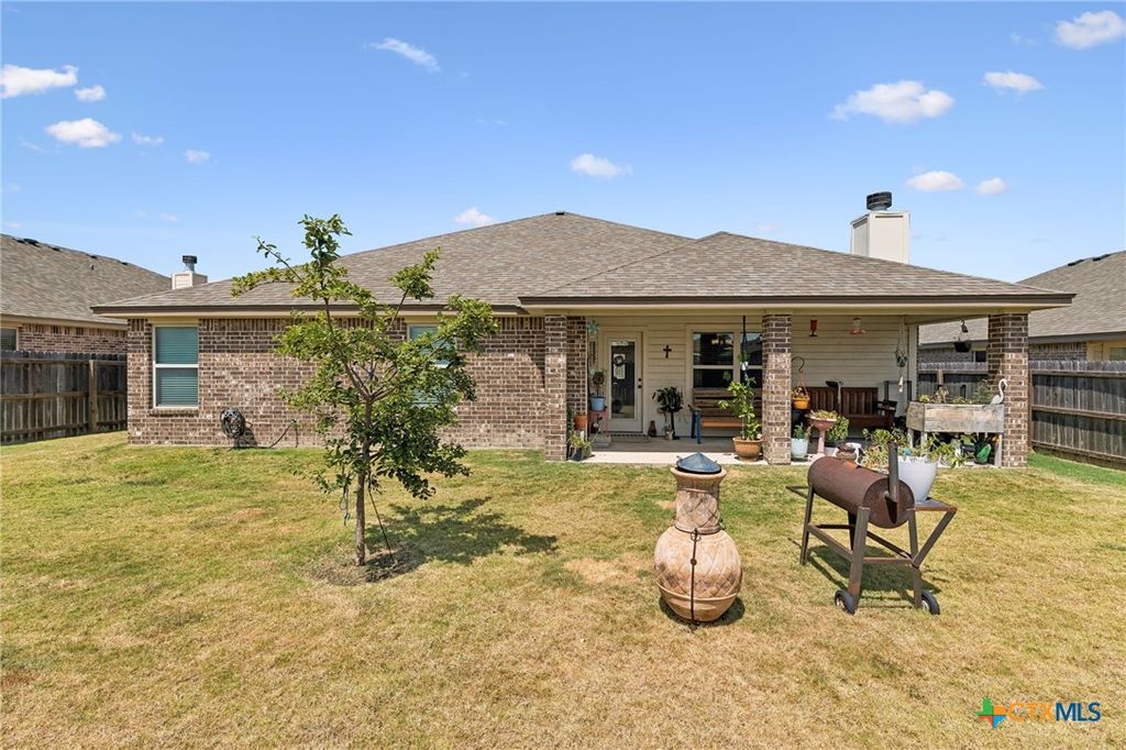 Image 5 of property listing at 3317 James Ridge Drive, Belton, TX 76513