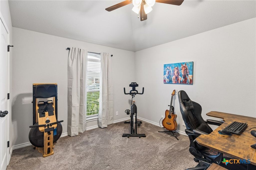 Image 8 of property listing at 3317 James Ridge Drive, Belton, TX 76513