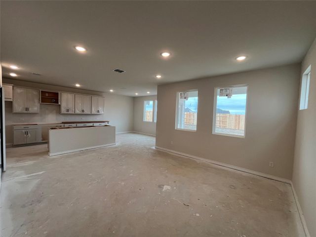 137 Clover BND, Liberty Hill, TX 78642