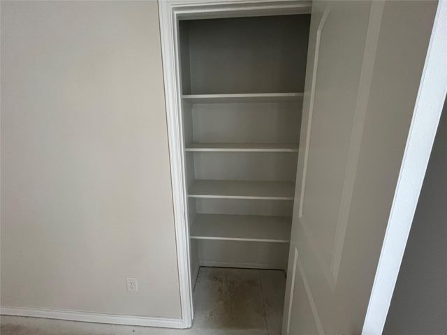 137 Clover BND, Liberty Hill, TX 78642