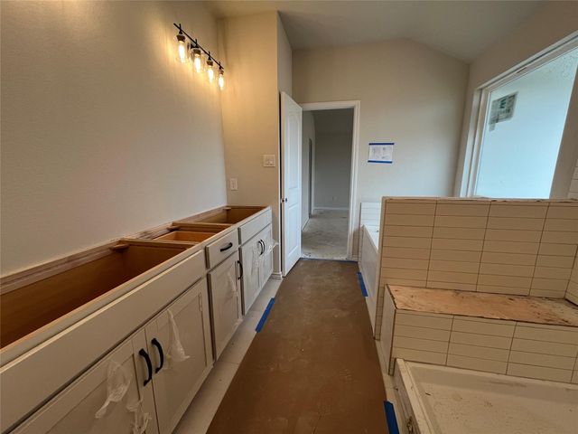 137 Clover BND, Liberty Hill, TX 78642