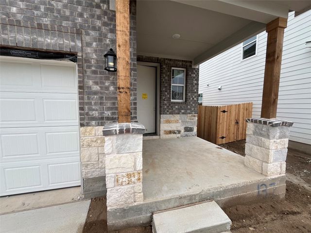 137 Clover BND, Liberty Hill, TX 78642