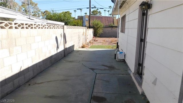 6541 Casada Way, Las Vegas, NV 89107