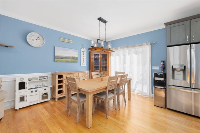 136 Cobble Hill Road, Lincoln, RI 02865