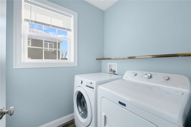 136 Cobble Hill Road, Lincoln, RI 02865