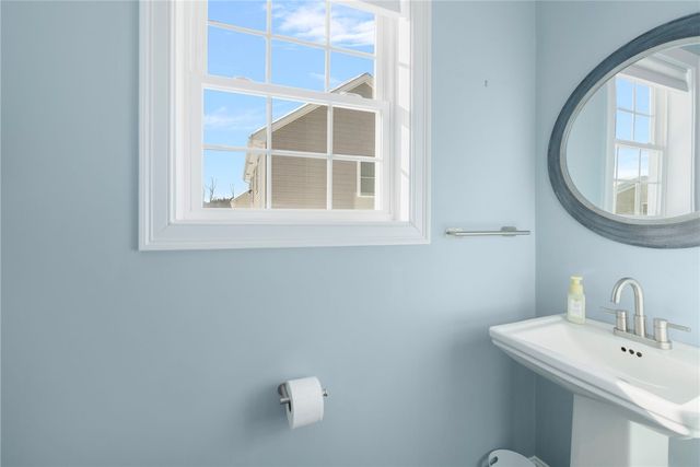 136 Cobble Hill Road, Lincoln, RI 02865