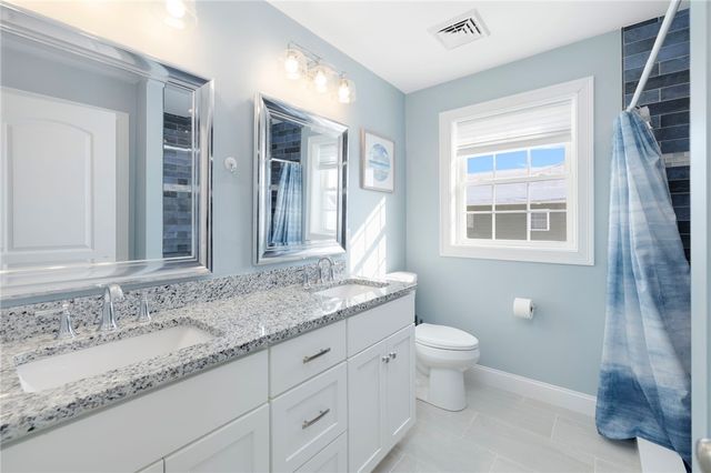 136 Cobble Hill Road, Lincoln, RI 02865