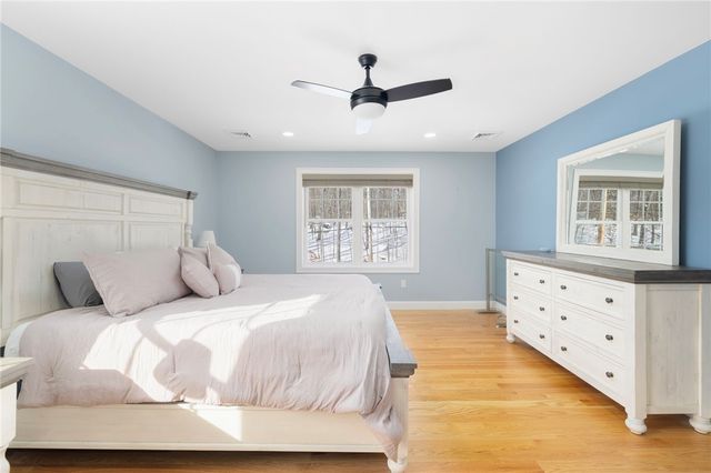 136 Cobble Hill Road, Lincoln, RI 02865