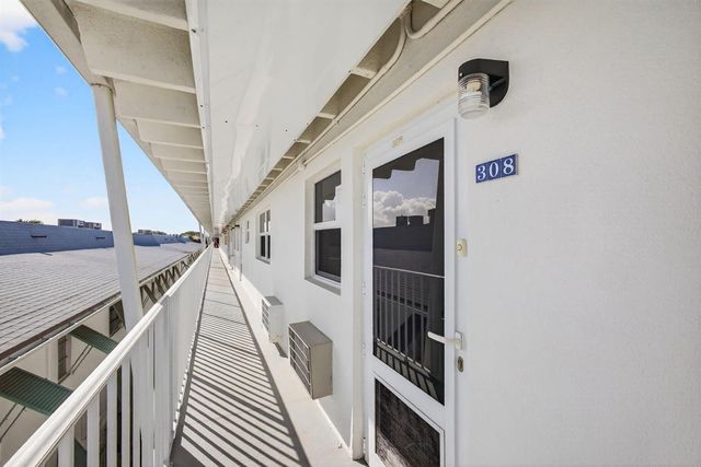 4001 S Ocean Boulevard 308, South Palm Beach, FL 33480