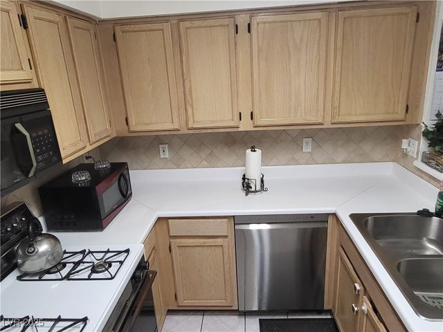 2120 Willowbury Drive C, Las Vegas, NV 89108