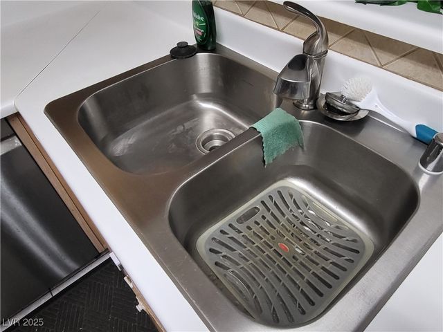 2120 Willowbury Drive C, Las Vegas, NV 89108