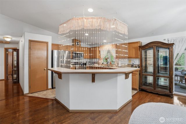 6201 SE Mile Hill Drive, Port Orchard, WA 98366
