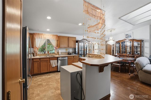 6201 SE Mile Hill Drive, Port Orchard, WA 98366
