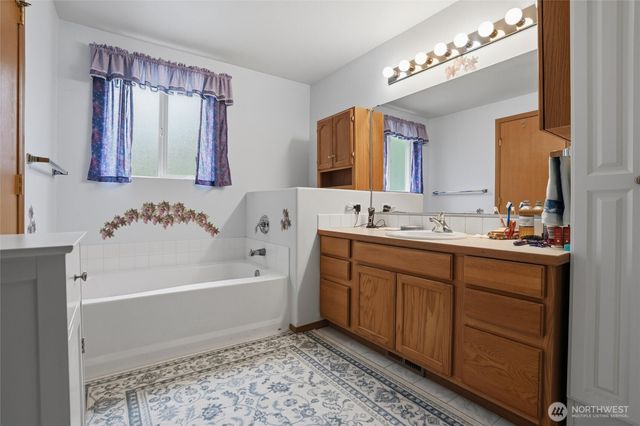 6201 SE Mile Hill Drive, Port Orchard, WA 98366