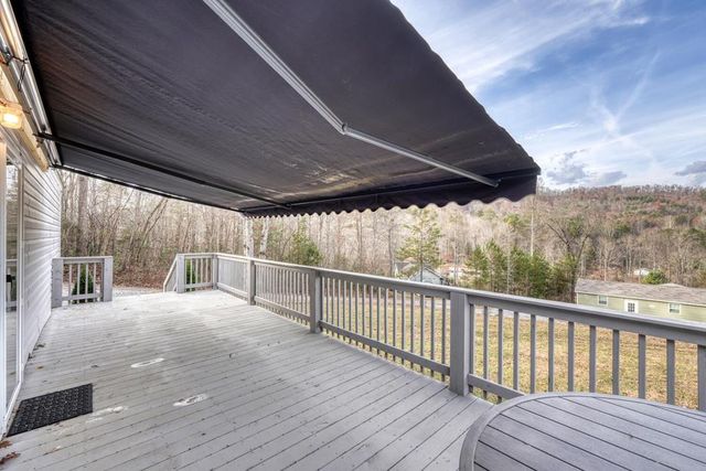 85 Wounded Knee Lane, Hayesville, NC 28904