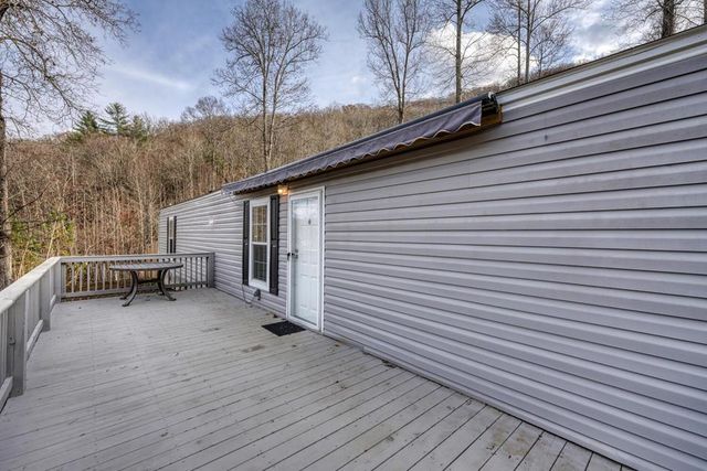 85 Wounded Knee Lane, Hayesville, NC 28904