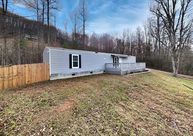 85 Wounded Knee Lane, Hayesville, NC 28904