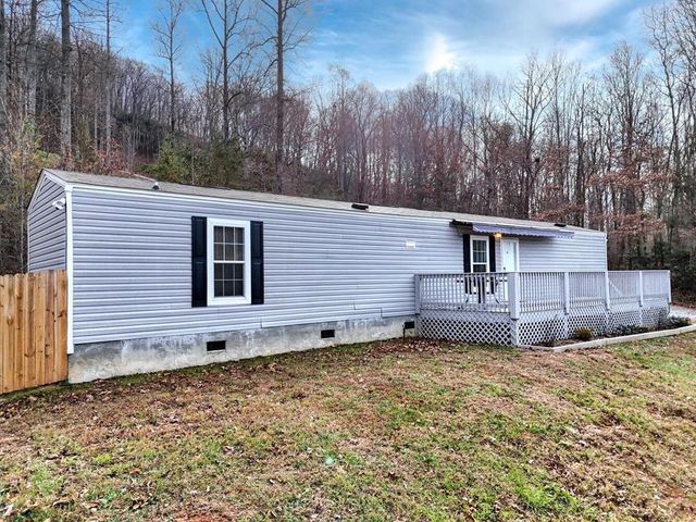 85 Wounded Knee Lane, Hayesville, NC 28904