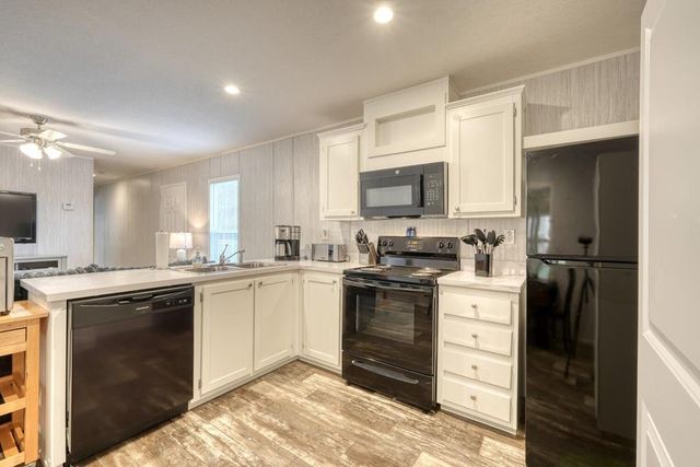 85 Wounded Knee Lane, Hayesville, NC 28904