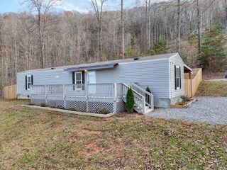 85 Wounded Knee Lane, Hayesville, NC 28904