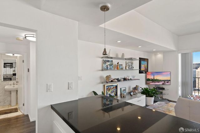 10 Miller Place 1002, San Francisco, CA 94108