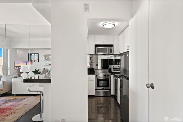 10 Miller Place 1002, San Francisco, CA 94108