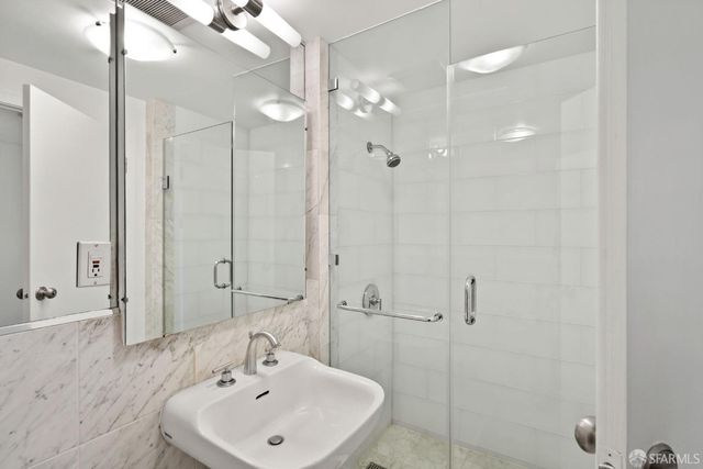 10 Miller Place 1002, San Francisco, CA 94108