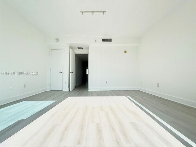 2950 NE 188th St 525, Aventura, FL 33180