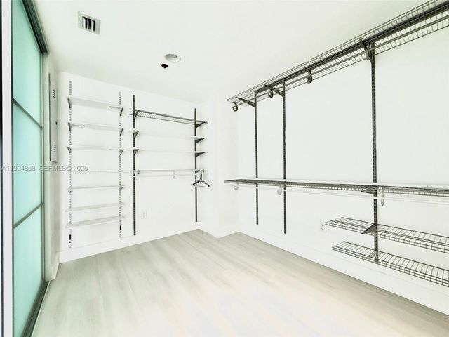 2950 NE 188th St 525, Aventura, FL 33180