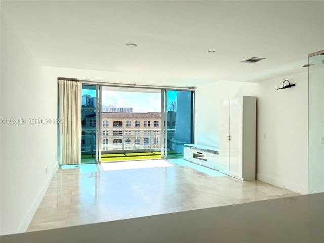 2950 NE 188th St 525, Aventura, FL 33180